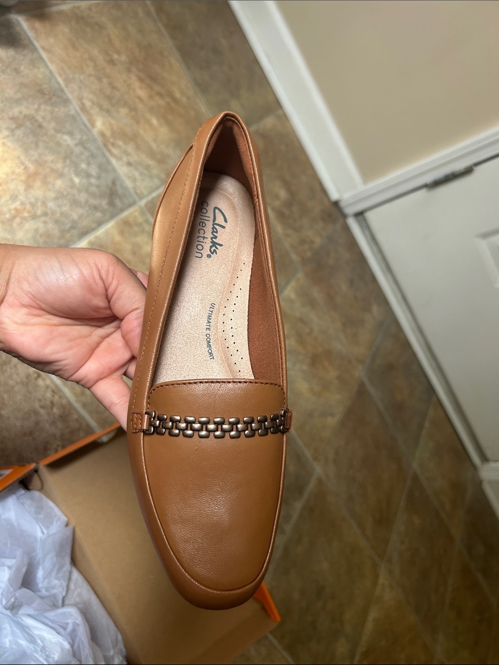 Clarks Women's Brown Leather Chain-Trim Loafer